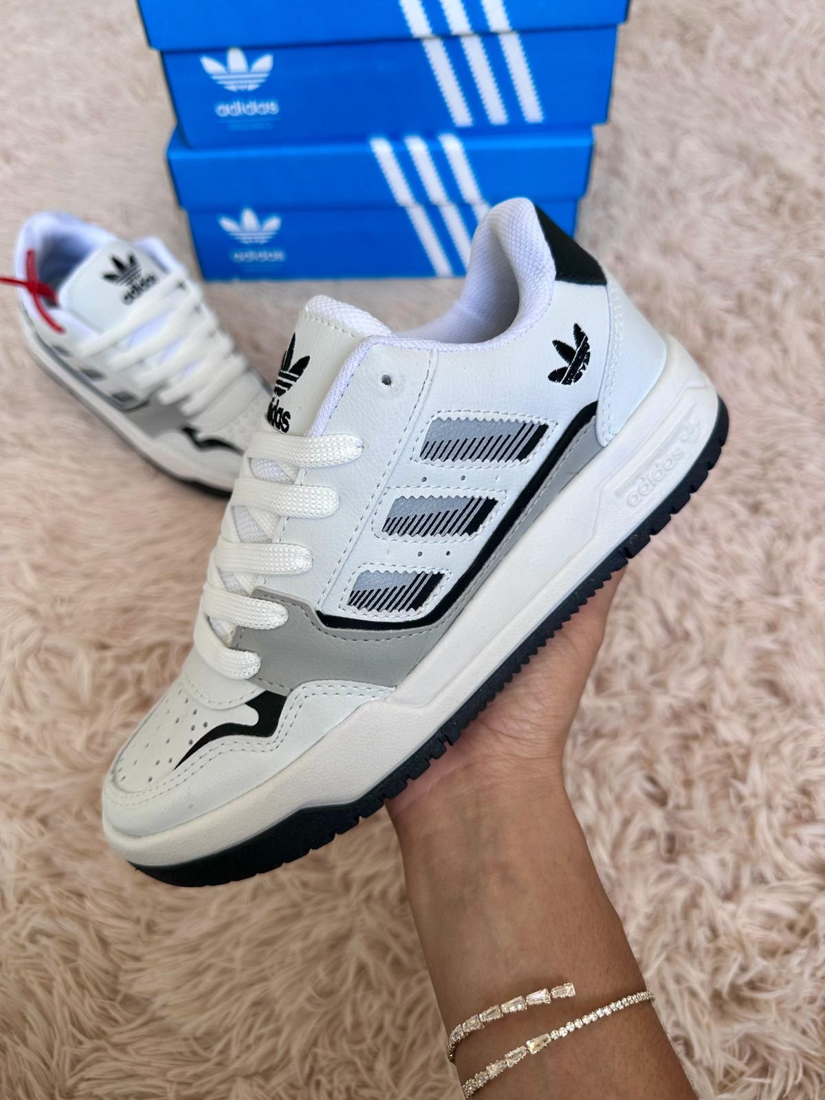 Tênis Adidas Forum – Clássico dos anos 80 com estilo urbano - Imagem 3